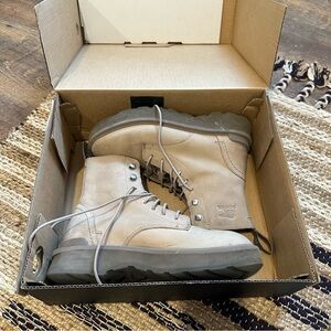 ☾ SOREL hi line lace up ankle boots